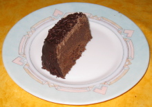 photo d une part de cake au chocolat